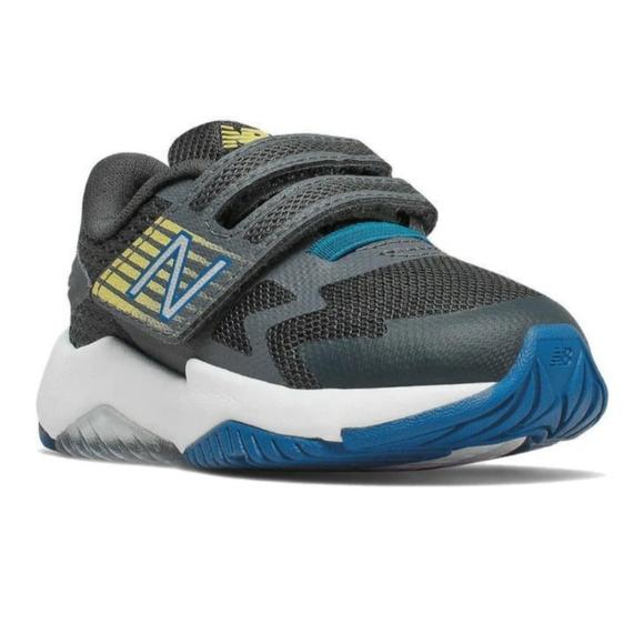 New Balance Other - 👟 Size 13.5 xw Boy's New Balance Sneakers
